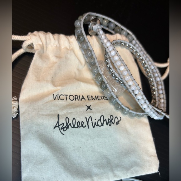 Victoria Emerson Boho Grey Howlite Wrap‎ Bracelet One Size Fits Most New - Picture 1 of 5